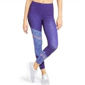 Athleta Women's Mid Rise Asym Camo Sonar 7/8 Blue Leggings Size M